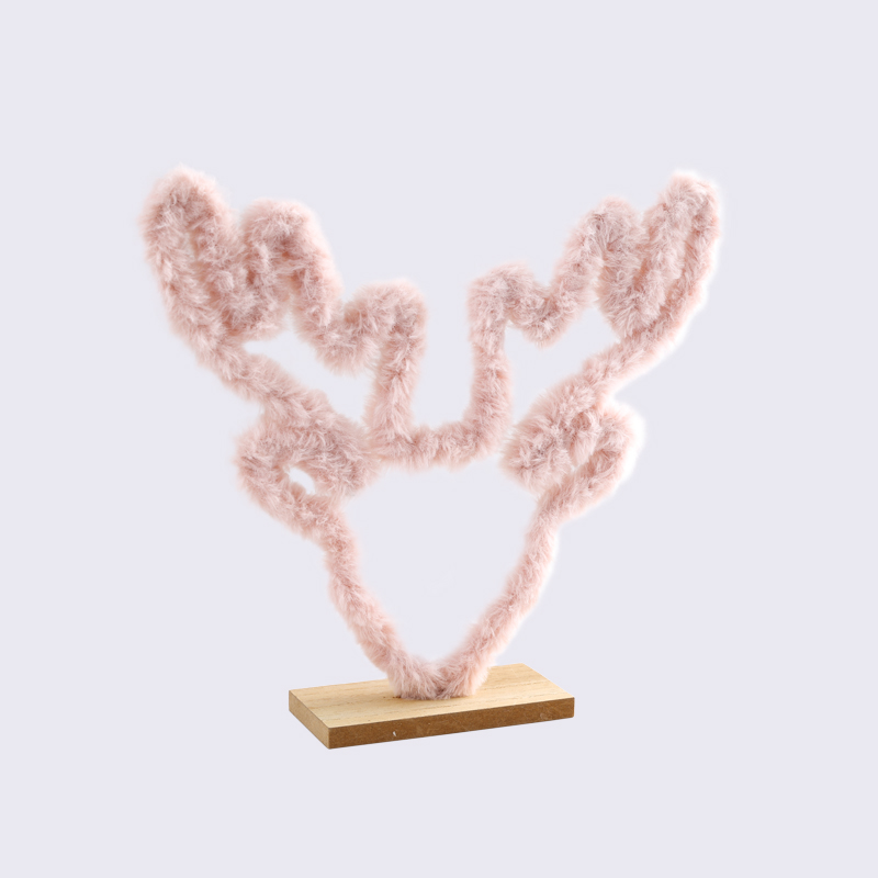 Handmade Creative Ornaments With Pink Iron Wire Around The Fur Deer Head